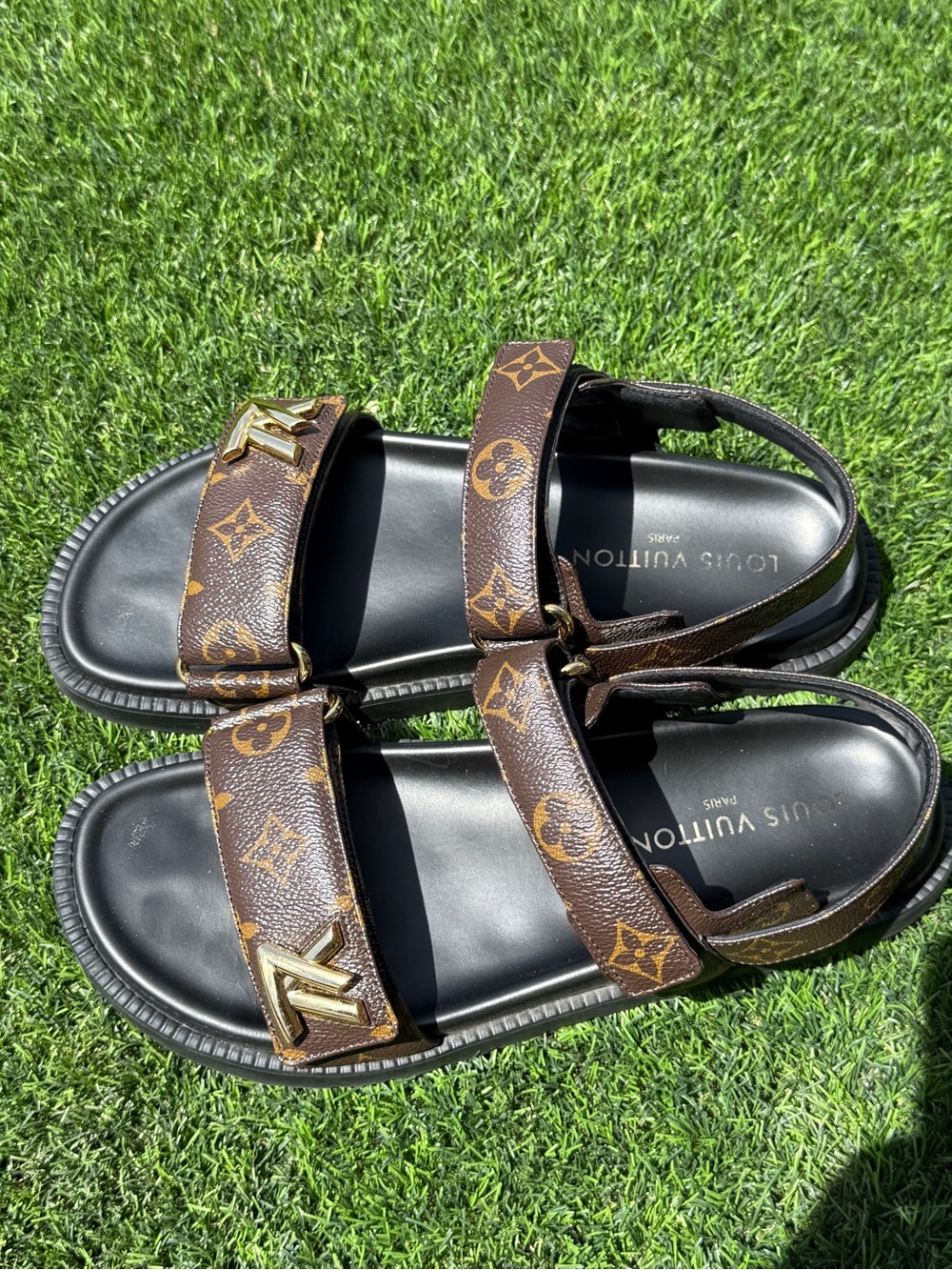 Louis Vuitton Sunset Flat Comfort Sandal - Picture 4 of 8